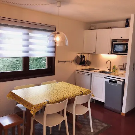 2 Pièces à Châtel, 5 Personnes, Avec Terrasse Exposée Sud - Fr-1-676-150 *